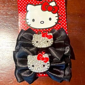 Hello Kitty Hair Bows with Clips New In Package